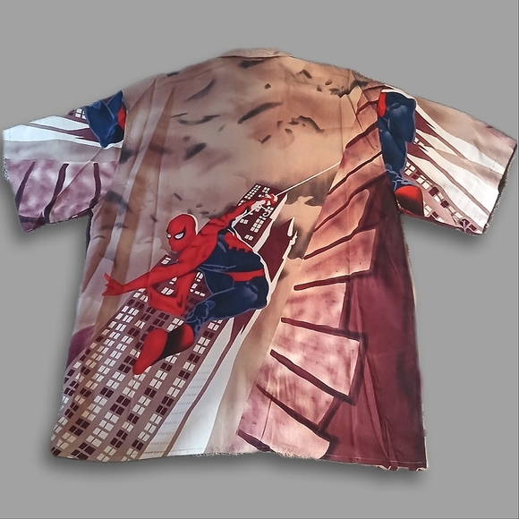 Spider-Man Graphic Print Casual Button Down Shirt Men's Size XXL (NWT) - Picture 2 of 4